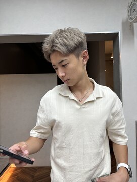 ダイアモンドリリーキートス(Diamond Lily kiitos) グレージュカラー