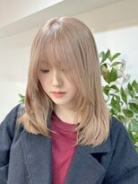 サンク 原宿 表参道(cinq)&nbsp;ミディアムレイヤーくびれミルクティーベージュハイトーンカラー