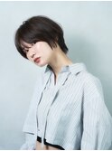 薄め前髪小顔ひし形シルエットコンパクトショート
