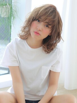 ヴィヴィ(VIVIE) 大人ガーリー似合わせミディアムレイヤーカットダークアッシュ