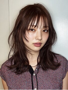 ブレイブ 我孫子(BRAVE abiko) 顔周りレイヤー】抜け感シースルーバングの無造作ミディ