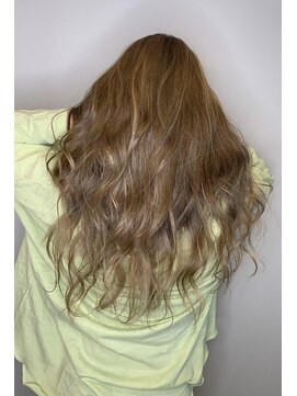 ヘアアンドメイク サファイア(Hair and Make SAPPHIRE) ＃上品＃ハイライト＃アッシュベージュ＃ロング＃プルエクステ