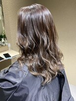 ホーリーグレイル(Holy grail)&nbsp;イルミナカラーは気取らず透明感抜群