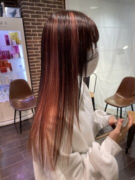 ヘアーアンドメイク ビス(HAIR&MAKE bis) 上の色が少ないのも可愛い♪インナーカラー【加藤沙久楽】