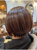 丸みショートボブ×ピンクベージュ