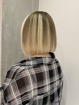 ヨーク(YOKE) 【YOKE】ハイトーンボブ/ボブ/顎下ボブ/きりっぱなしボブ