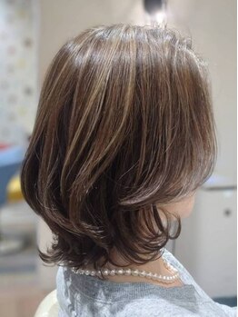 リュクス(luxe)の写真/【ダメージレス×頭皮ケアも◎】ワンランク上のエイジングケアで、艶感と潤いをキープした大人髪へ。
