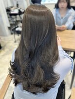 エヌアイ オモテサンドウ(ni omotesando)&nbsp;☆透明感たっぷりオリーブベージュ 学割U24☆