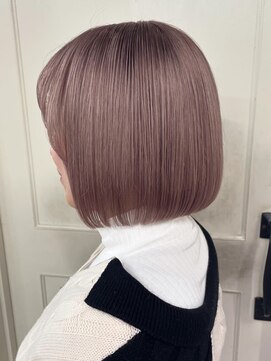 ロリム(RorriM) ピンクベージュ × ブリーチ × ダブルカラー × ペールピンク