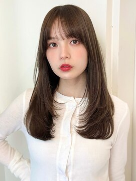 ローネス(LONESS) くすみベージュとストレートでも可愛いレイヤースタイル◎