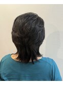 くせ毛を活かすミディアムウルフ　ニューヨークドライカット
