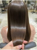 premium艶髪ストレートでダメージレス