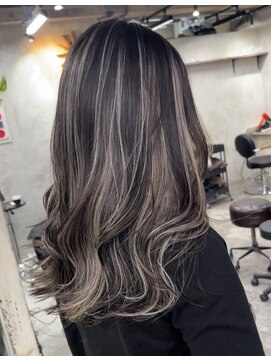 アポロ 横浜駅店(apollo) グレージュハイライト/SPハイライトカラー/横山