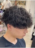 柔らかシャドウパーマの刈り上げマッシュ◎