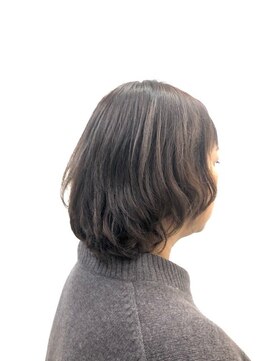 クオリス 上福岡店(QUALIS) 暖色系カラー/艶カラー/小顔レイヤーミディアム/30代40代50代