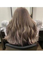 ワンズ 竜王店(ONE'S)&nbsp;大人気！ミルクティーカラー