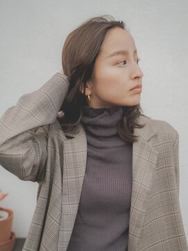 ディア 藤沢(diar) 大人可愛い/くびれ/ウルフレイヤー/30代40代50代/ロングレイヤー