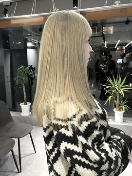 ファイブバイジエクト 堀江(FIVE by The Ect) ホワイトベージュ×ハイトーンカラー×外国人風☆2