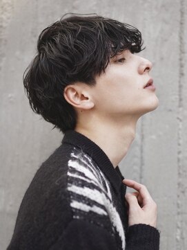 フィフス トウキョウ (fifth TOKYO) ツイストスパイラルパーマ波巻きスパイラル刈り上げ束感マッシュ