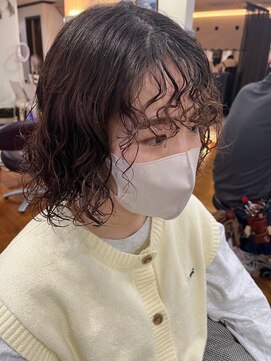美容室 メザミー MESAMIES 20代30代波ウェーブパーマブラウンカラー