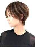 丸みショートヘアピンクベージュカラーミルクティーベージュ