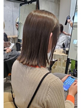 ガーデン オオタカノモリ(garden otakanomori) 20代30代40代×韓国オリーブベージュ外ハネ切りっぱなしミディ