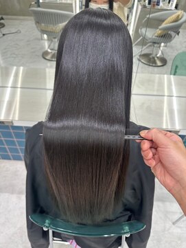 ロンドルーチェ 心斎橋(Lond luce) ダークアッシュ/ミディアムレイヤーカット［髪質改善/縮毛矯正］