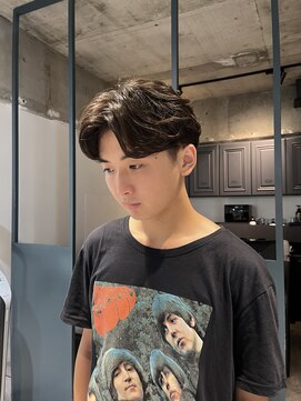 ゼストカロン(ZEST Kalon) 毛流れ命のセンター分け 7:3でもOK！素敵な毛流れ作ります