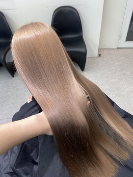 ペレ 渋谷(PELE) イメチェン/ホワイトブロンド/外ハネボブ/美髪/渋谷