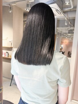ラミエ バイ メルト 吉祥寺(lamie by melt) "久保田"グレーベージュ縮毛矯正ストレートヘアブリーチなし