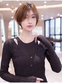 ショートヘア　小顔　オリーブグレー　大人可愛い　20代30代