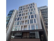 ソロ(solo)の雰囲気（この建物の6階になります）