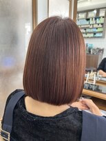グロウトヨサキワン(GLOW TOYOSAKI ONE)&nbsp;切りっぱなしボブ。