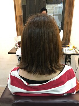 ルシール バイ アリア(Lucir by aria) 外ハネ大人ボブ