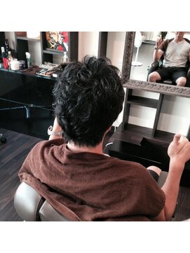 ヘアデザインスタジオスペース(SPACE) .