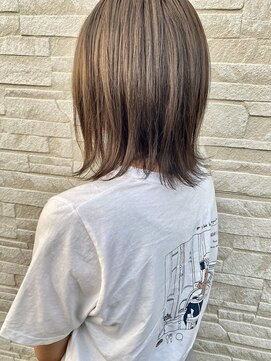 サロンドフィール 永山店(Salon de feel) #ミディアム#ハイライト#グレージュ#ダブルカラー#外ハネ