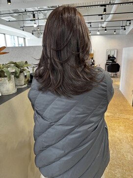 メリー オオサカ(Merly Osaka) ブリーチなしでオシャレなレイヤースタイルに_大人ブラウン_