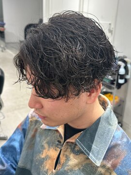 フィフス 名駅(fifth) S字のカールが人気のセンターパート×波巻きスパイラルパーマ