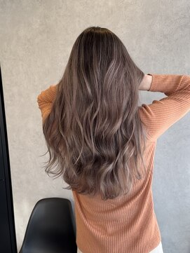 ジゼル 小倉(GiseL) 中明度バレイヤージュ/