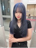 色落ちシルバーになるネイビーカラー