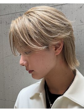 ピア ヤクイン(Pia Yakuin) ミディアムセンターパート