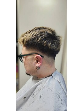 プティ(putih) スキンフェード