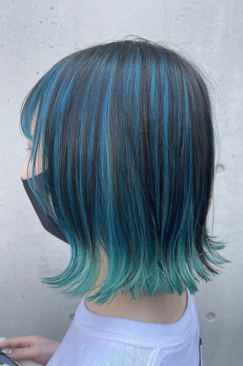 2025年秋】ショート グラデーションカラー 顔型:丸型の髪型