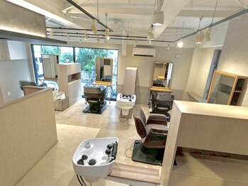 ララ ジパング(La La Zipangu)の写真/【改装リニューアルオープン】上質な空間で癒されませんか？実力派のスタイリストに何でもご相談ください！