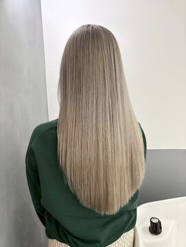 アース 高円寺店(HAIR & MAKE EARTH) ホワイトシルバー 【@mppp_32485】