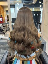 ラピス 横浜(Lapis)&nbsp;ミルクティーベージュシールエクブリーチカラーレイヤーカット