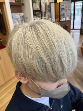 フレンズ 手稲店(friend's) ホワイトカラーマッシュ10代20代ブリーチカラーメンズ札幌美容室