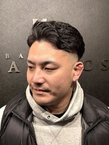 バーバークラシックス(BARBER CLASSICS)&nbsp;漢の七三フェード/スキンフェード/ツーブロック/ビジネスヘア