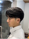 テーパーフェードニュアンスパーマ刈り上げセンターパートメンズ