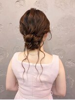 エフェ(effet) 後れ毛まで可愛いふわふわアップ